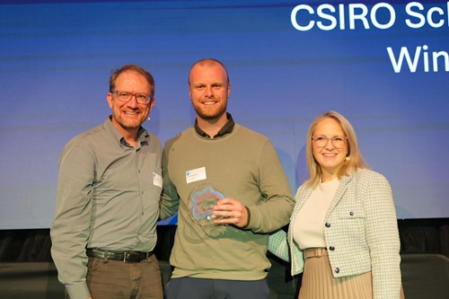 Dr Grant Lynch and Dr Christine Carson were presented with awards at CSIRO’s ON Accelerate 8 Showcase.