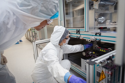 CSIRO’s innovative solar cells are made using an advanced material called perovskite.