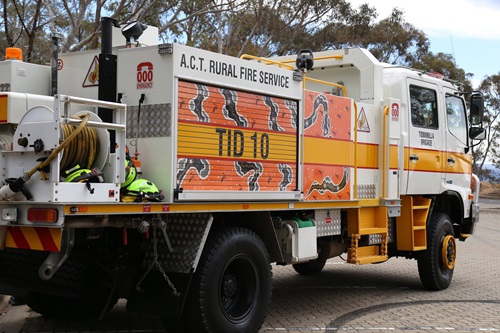 Indigenous artwork printed on the ACT Rural Fire Service Tanker from the Tidbinbilla Brigade.   ​ 