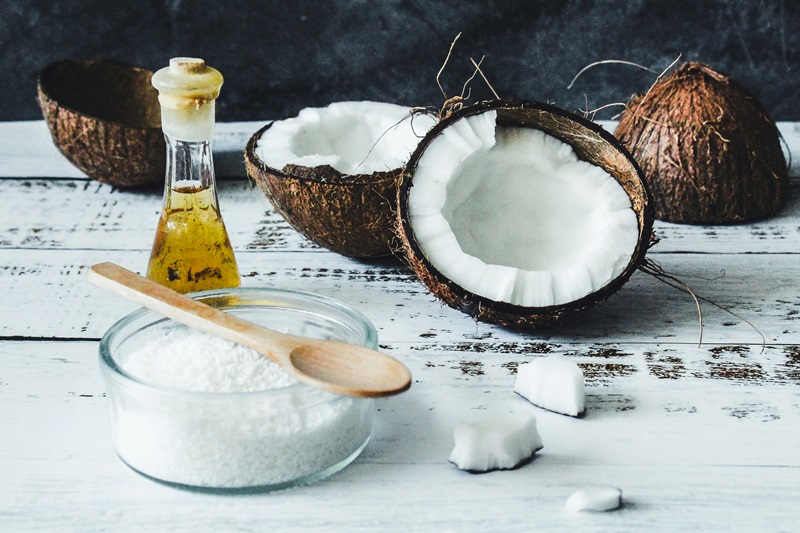 Raw coconut products, coconut flakes and coconut oil